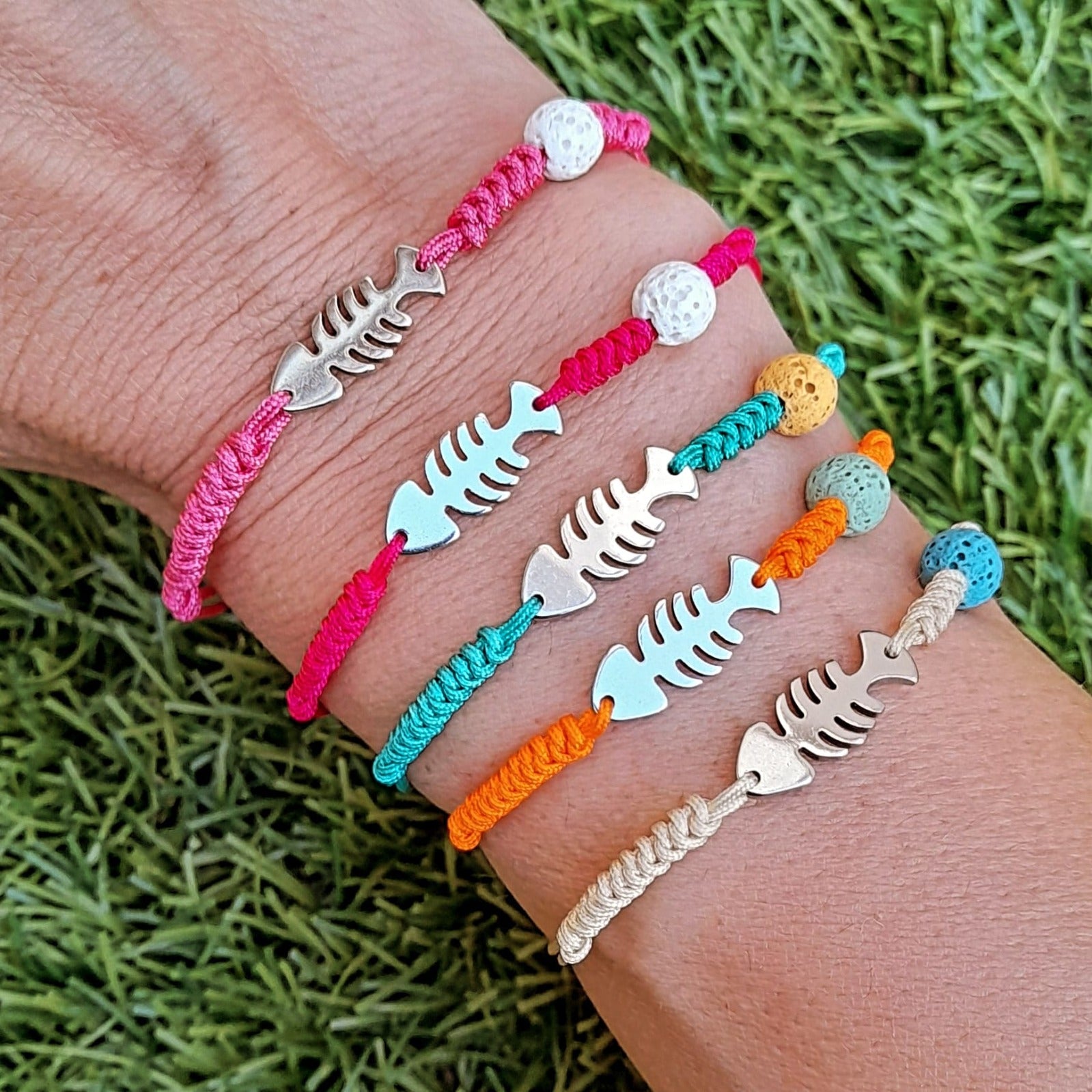 Pulseras con raspa de acero